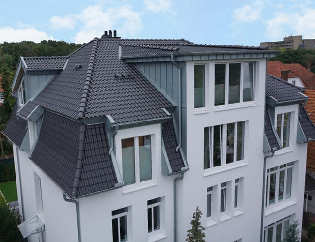 Meyer-Holsen_Dachkeramik_Zwilling_Galerie