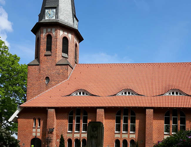 Meyer-Holsen_Denkmalschutz_Galerie_KircheApensen_VarioGS_naturrot